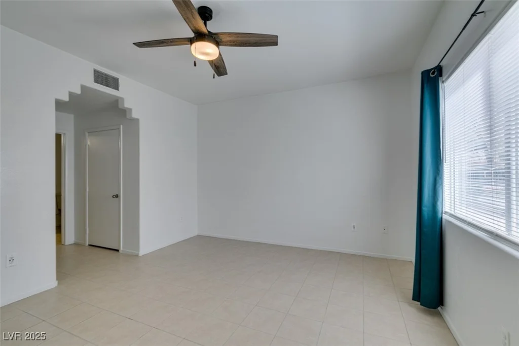 2110 Los Feliz, Las Vegas, NV 89156