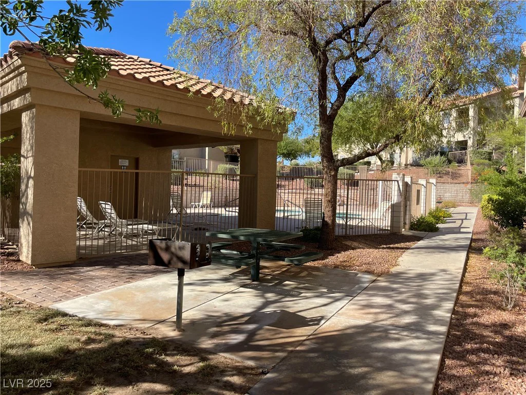 2110 Los Feliz, Las Vegas, NV 89156