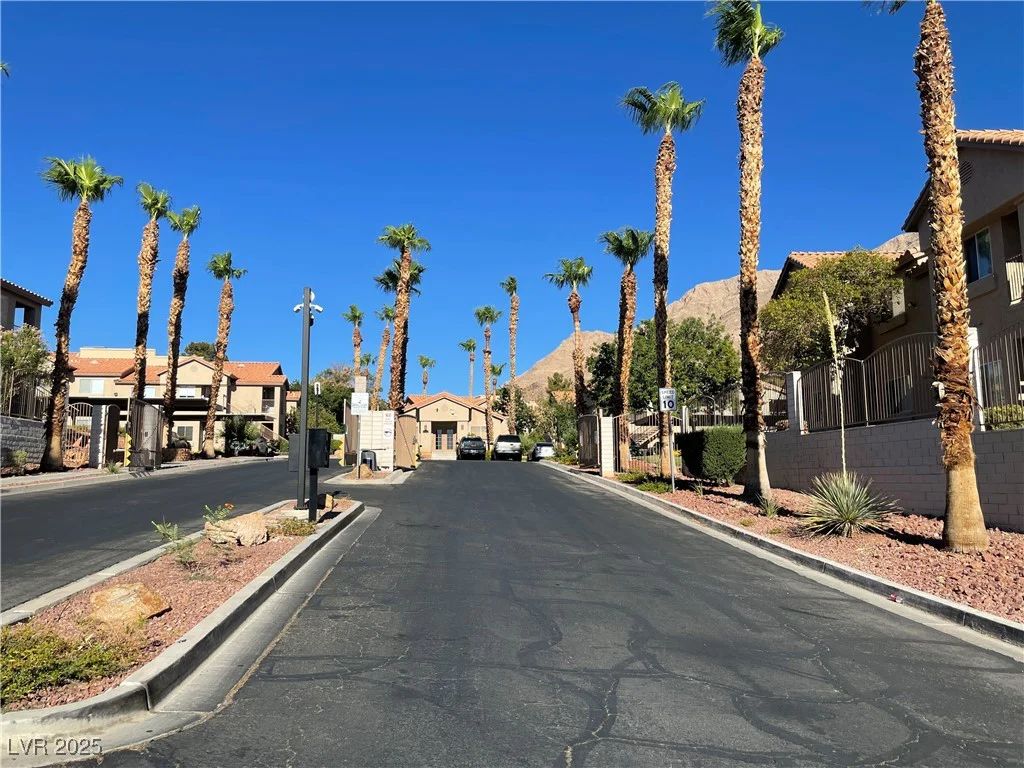 2110 Los Feliz, Las Vegas, NV 89156
