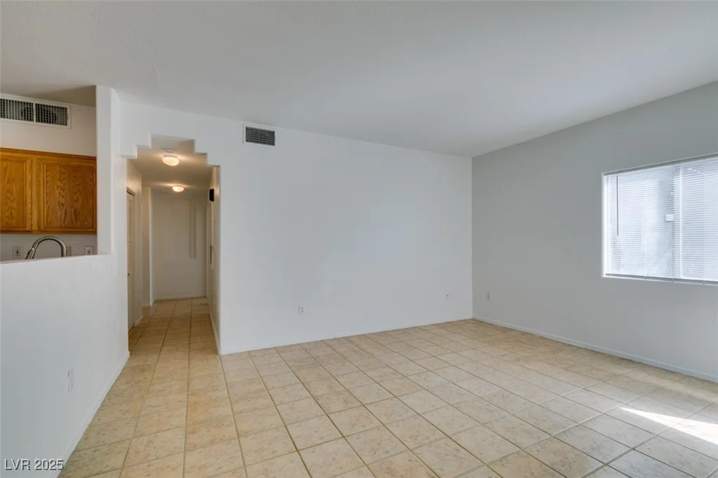 2110 Los Feliz, Las Vegas, NV 89156