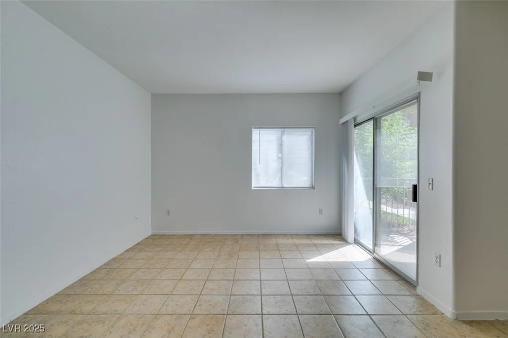 2110 Los Feliz, Las Vegas, NV 89156
