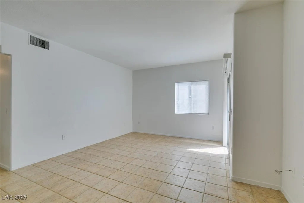 2110 Los Feliz, Las Vegas, NV 89156
