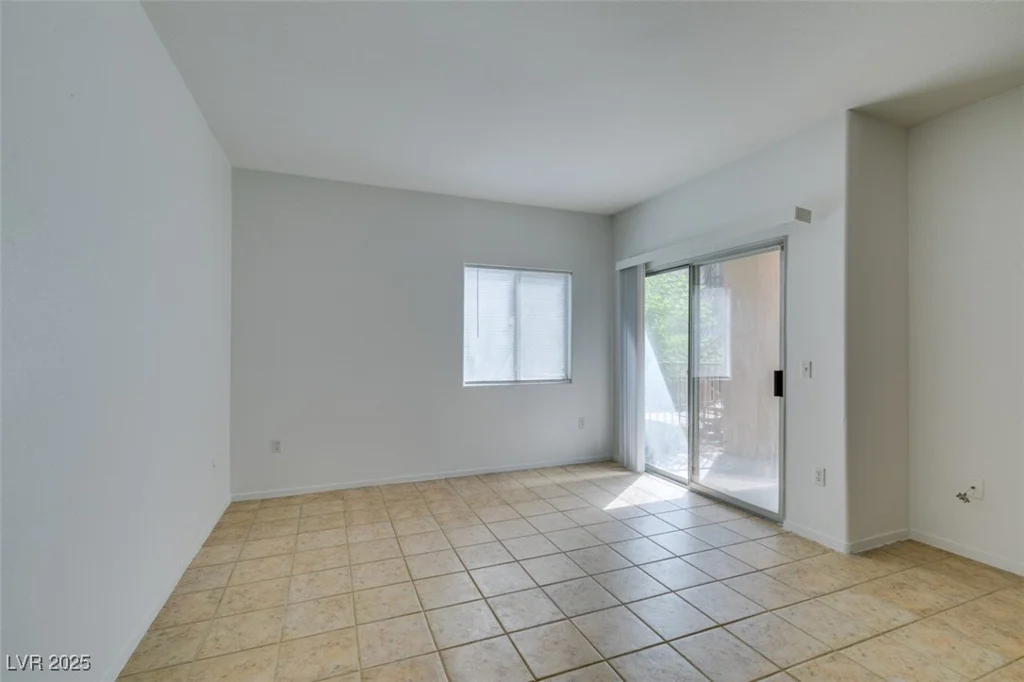 2110 Los Feliz, Las Vegas, NV 89156