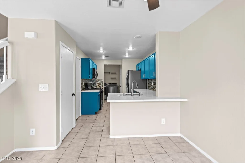 3883 Starfield, Las Vegas, NV 89147