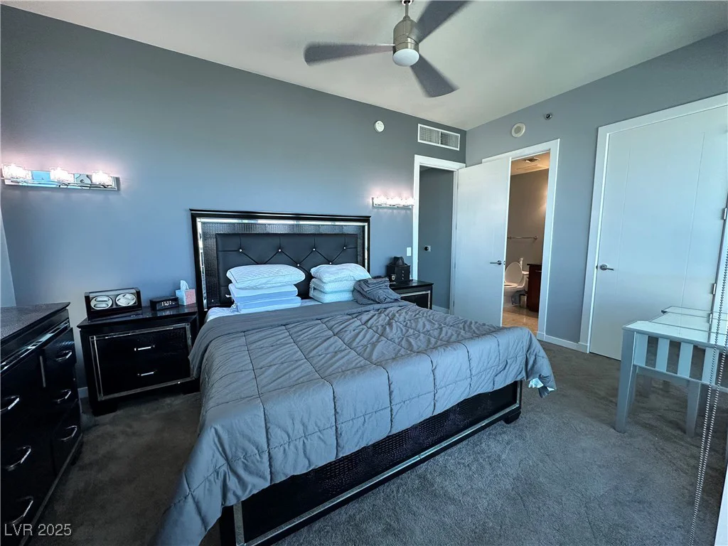 4575 Dean Martin, Las Vegas, NV 89103