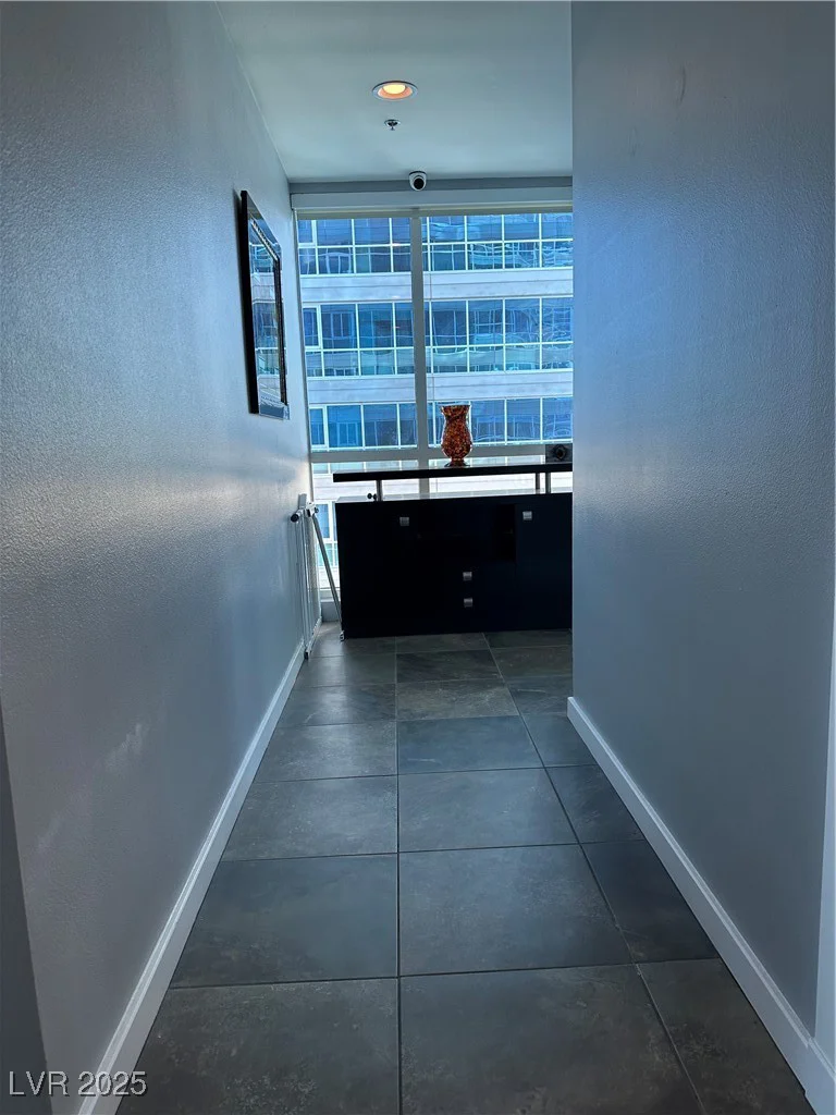 4575 Dean Martin, Las Vegas, NV 89103