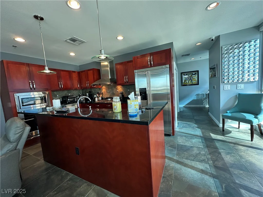 4575 Dean Martin, Las Vegas, NV 89103