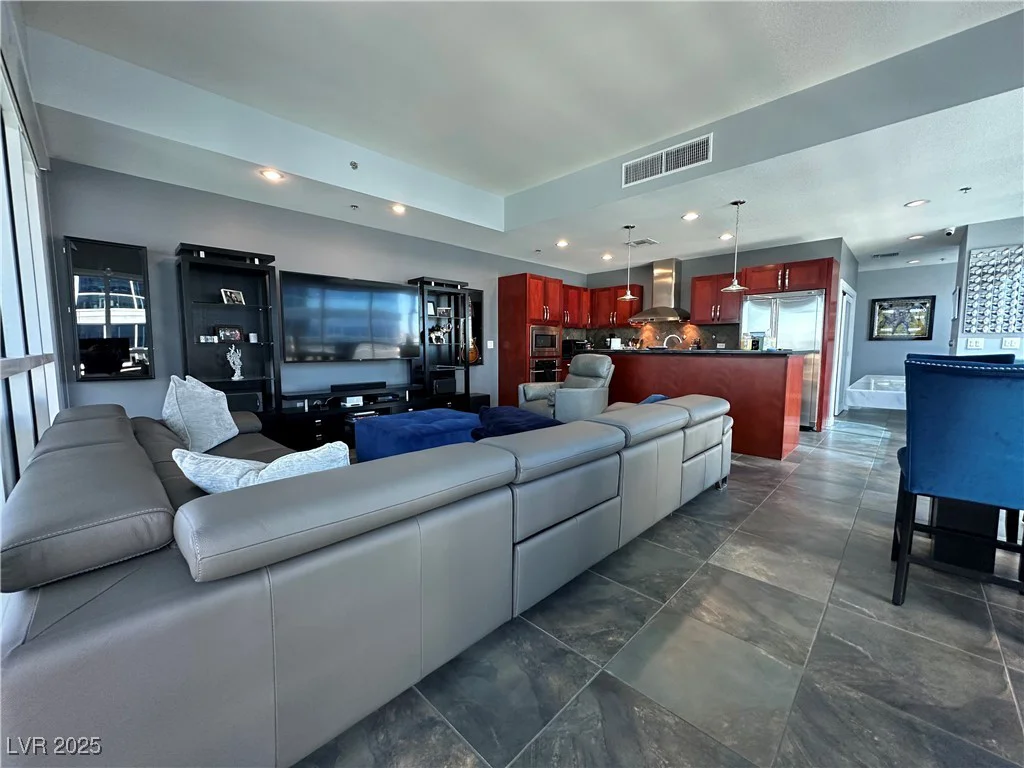 4575 Dean Martin, Las Vegas, NV 89103