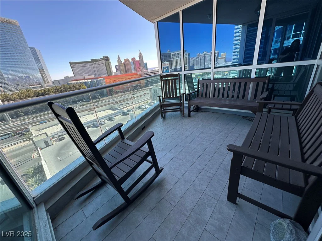 4575 Dean Martin, Las Vegas, NV 89103