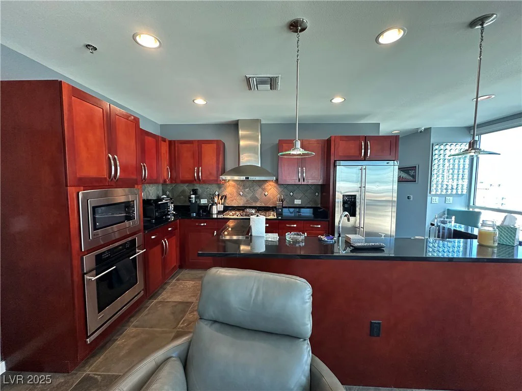 4575 Dean Martin, Las Vegas, NV 89103
