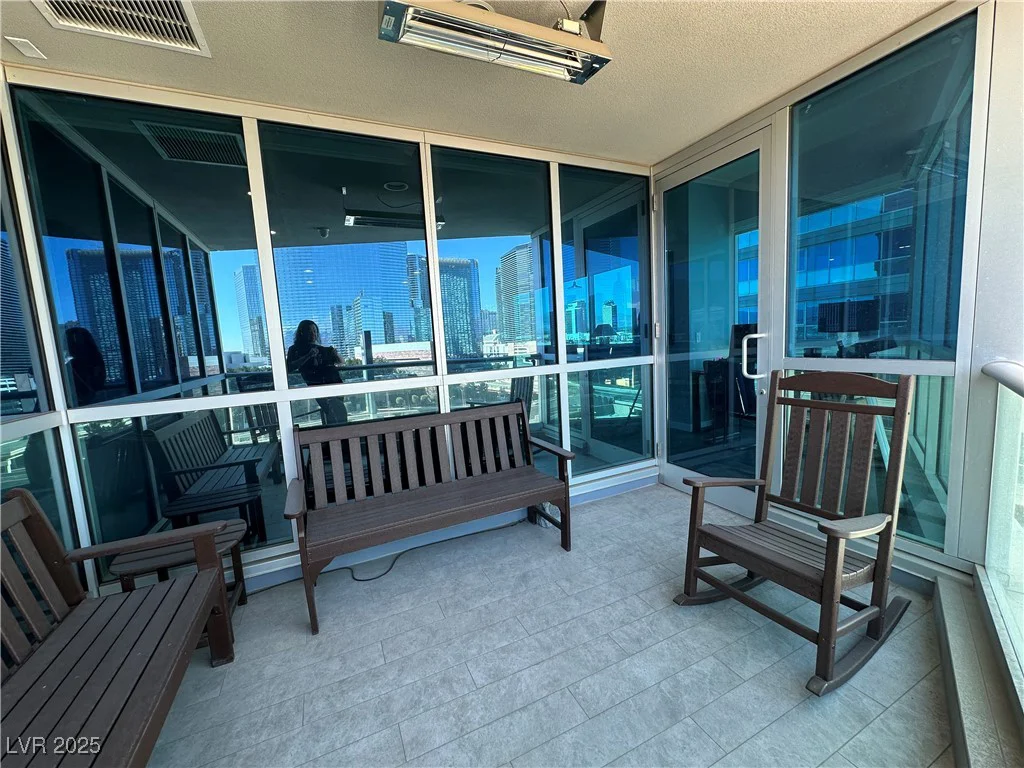 4575 Dean Martin, Las Vegas, NV 89103