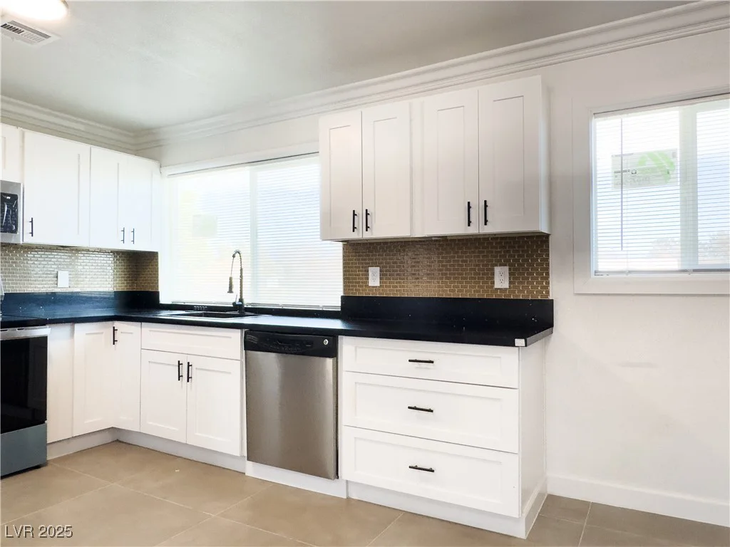 1470 Sutton, Pahrump, NV 89048