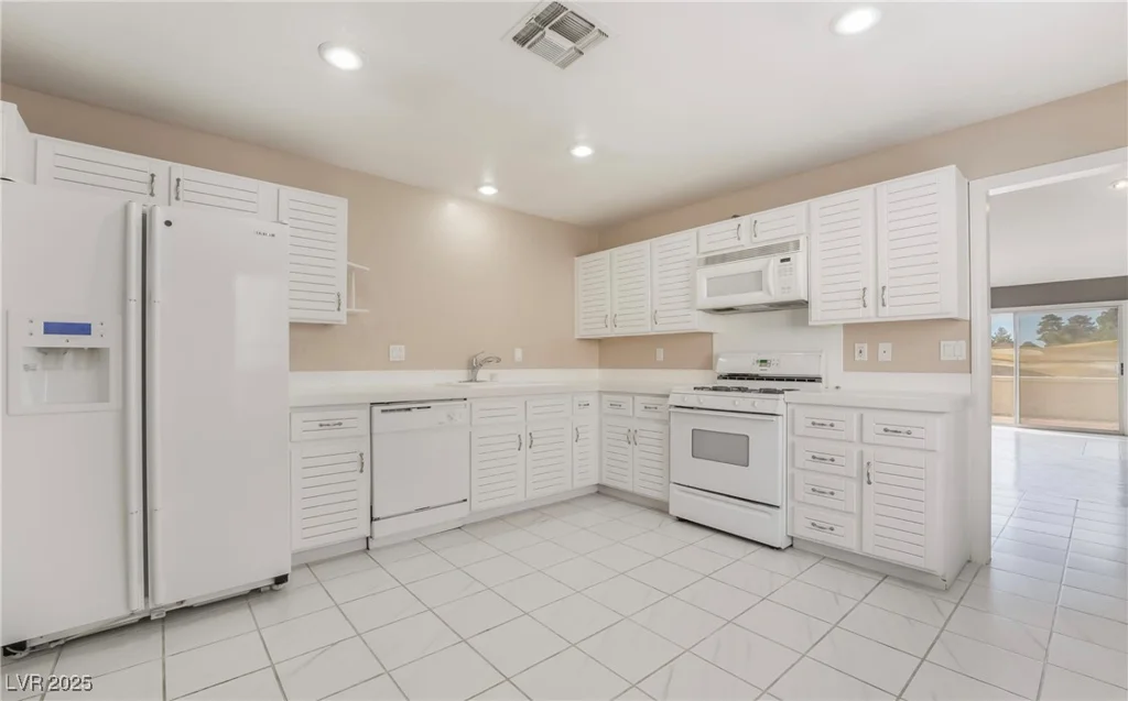 6914 Emerald Springs, Las Vegas, NV 89113