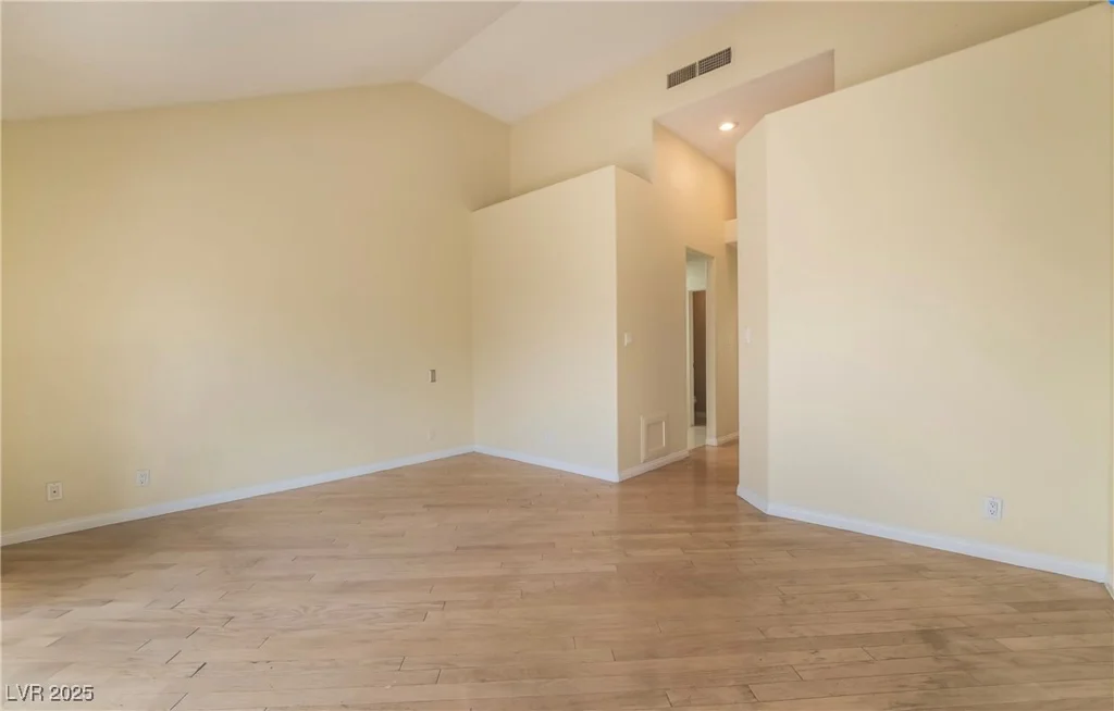 6914 Emerald Springs, Las Vegas, NV 89113
