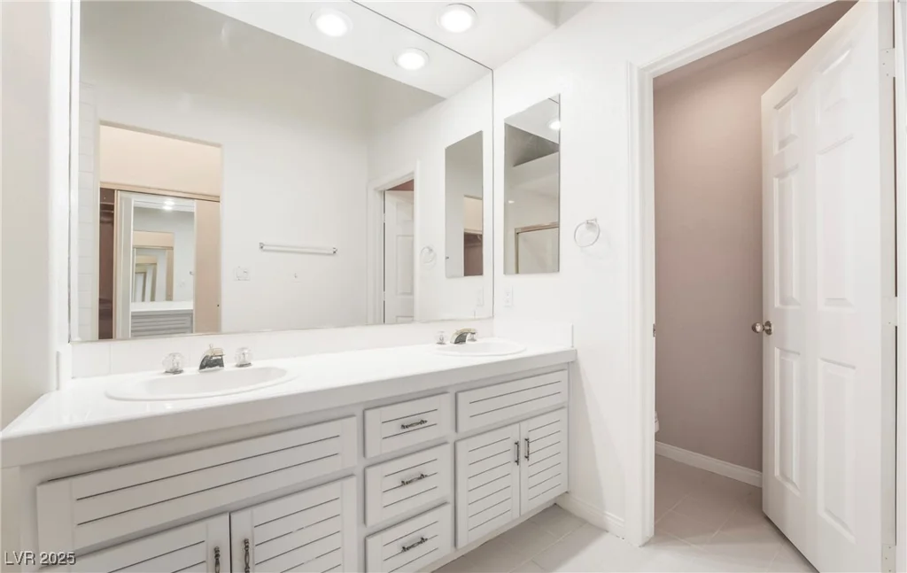 6914 Emerald Springs, Las Vegas, NV 89113