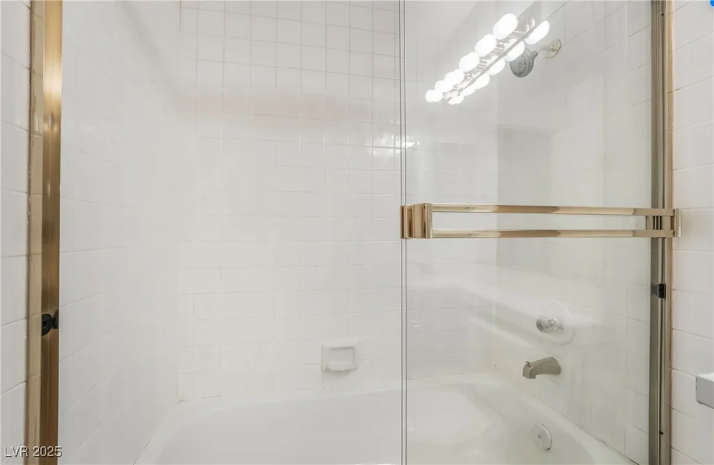 6914 Emerald Springs, Las Vegas, NV 89113