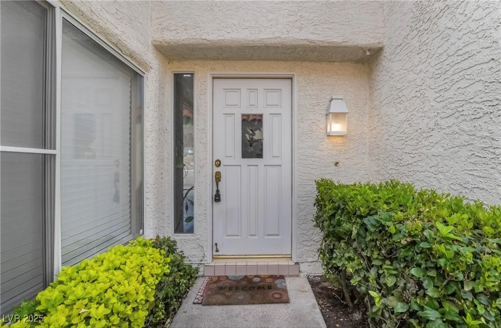6914 Emerald Springs, Las Vegas, NV 89113