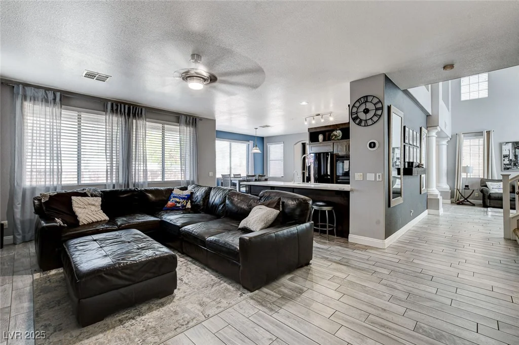 190 Mount Saint Helens, Henderson, NV 89012