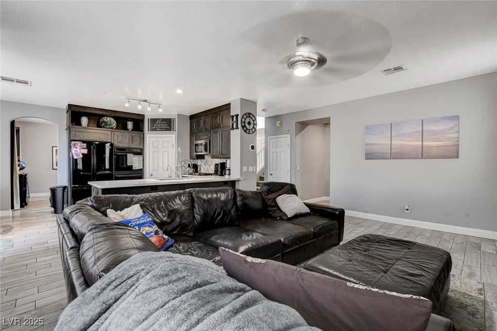 190 Mount Saint Helens, Henderson, NV 89012