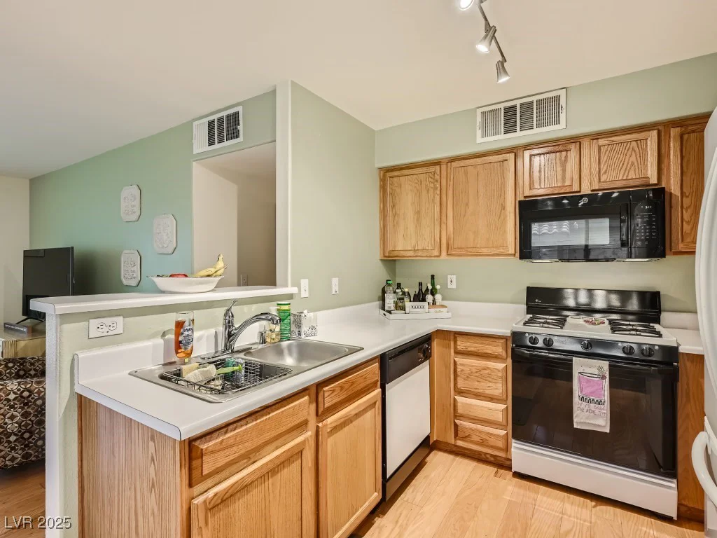3055 Key Largo, Las Vegas, NV 89120