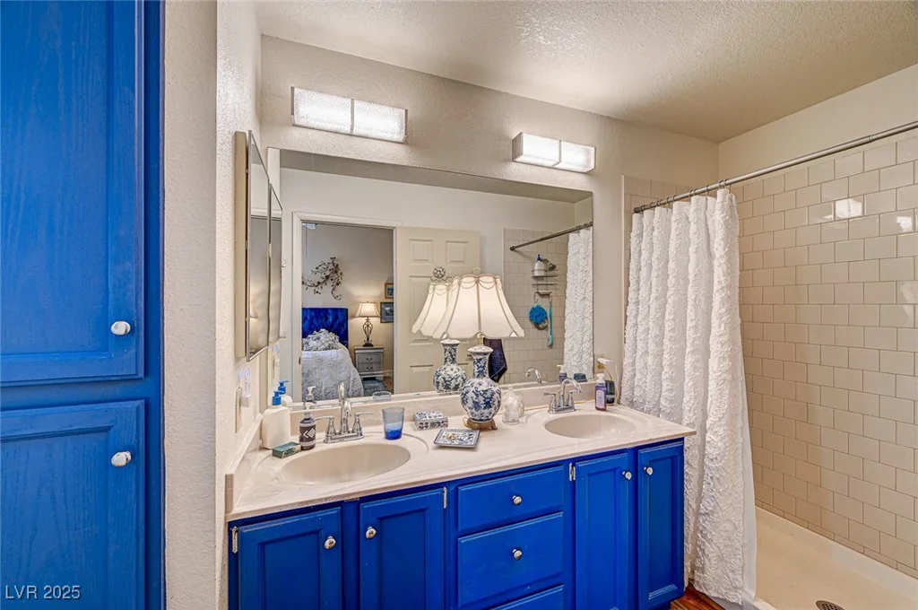 5105 Kingsbridge, Las Vegas, NV 89130