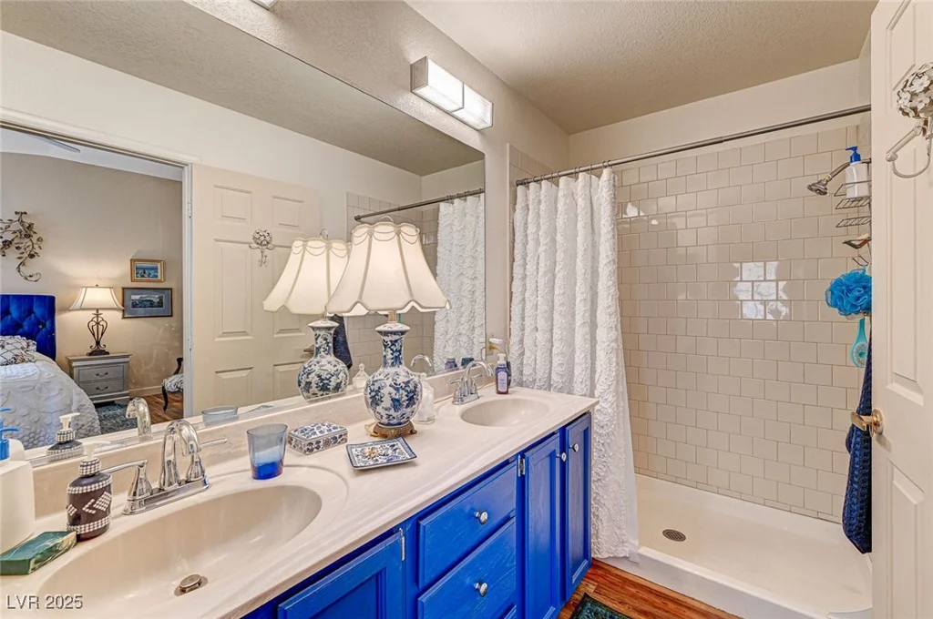 5105 Kingsbridge, Las Vegas, NV 89130