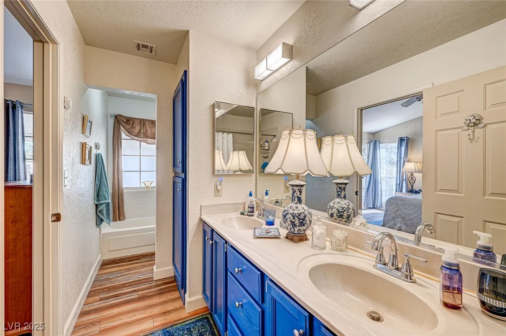 5105 Kingsbridge, Las Vegas, NV 89130