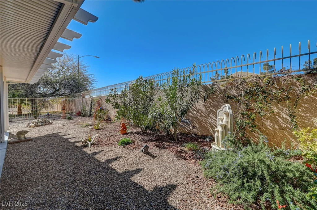 5105 Kingsbridge, Las Vegas, NV 89130