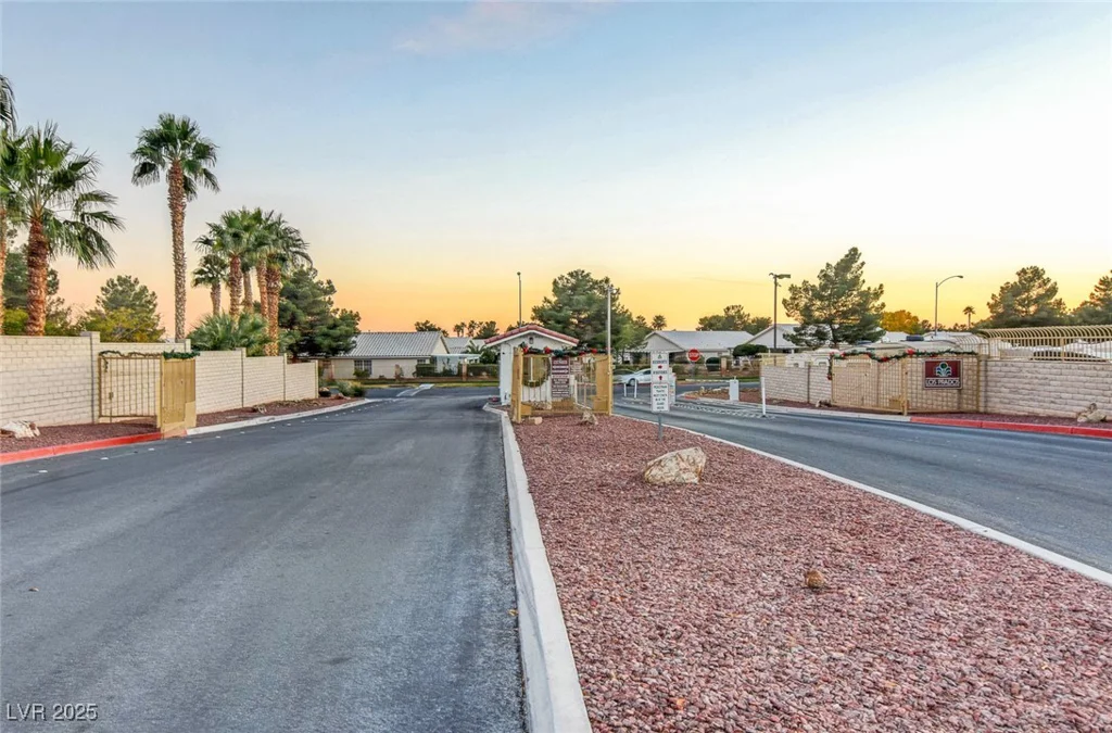 5105 Kingsbridge, Las Vegas, NV 89130