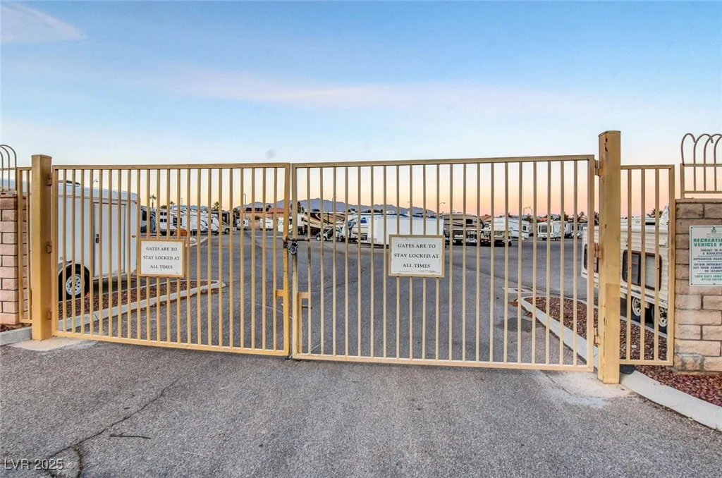 5105 Kingsbridge, Las Vegas, NV 89130