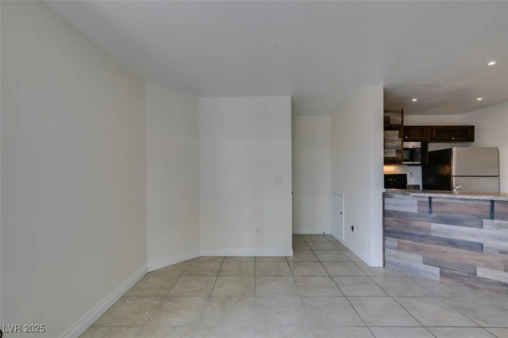 460 Elm, Las Vegas, NV 89169