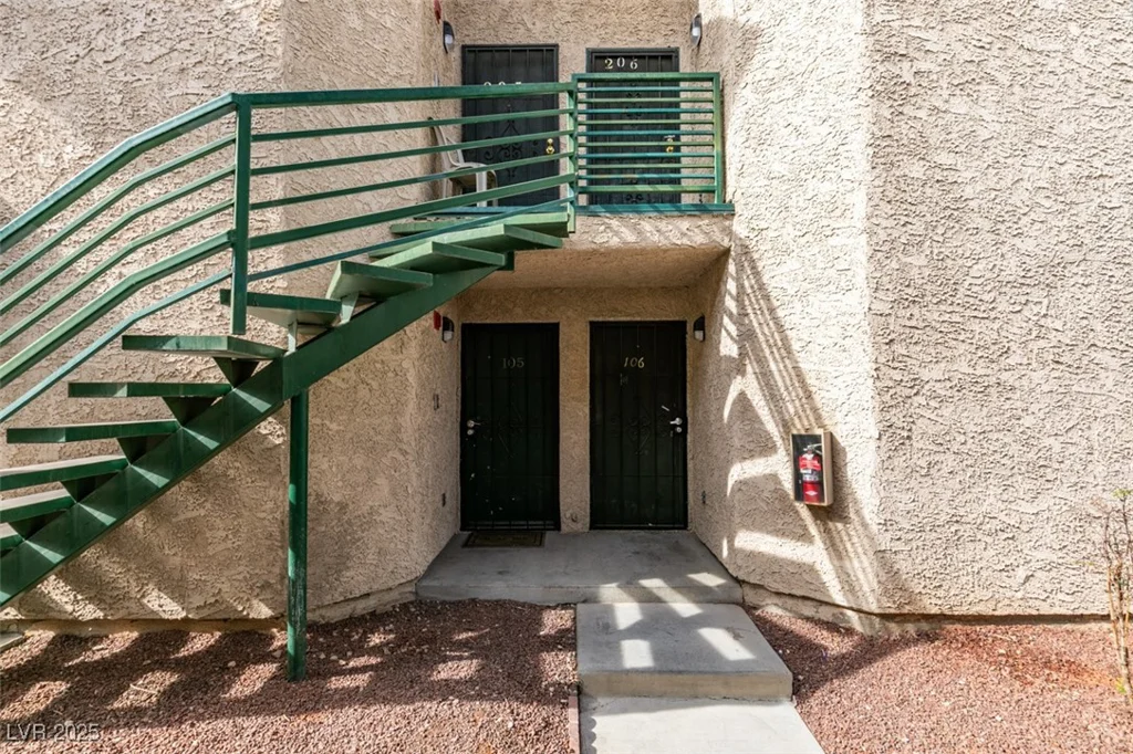 460 Elm, Las Vegas, NV 89169