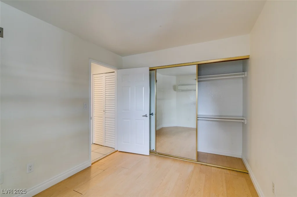 460 Elm, Las Vegas, NV 89169