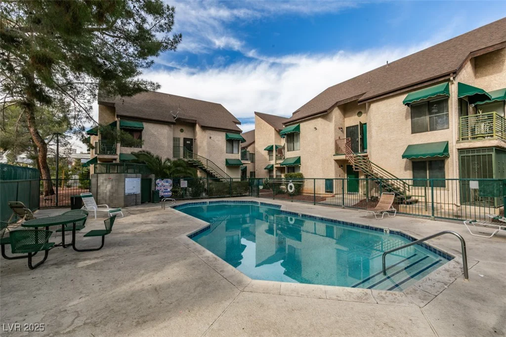460 Elm, Las Vegas, NV 89169