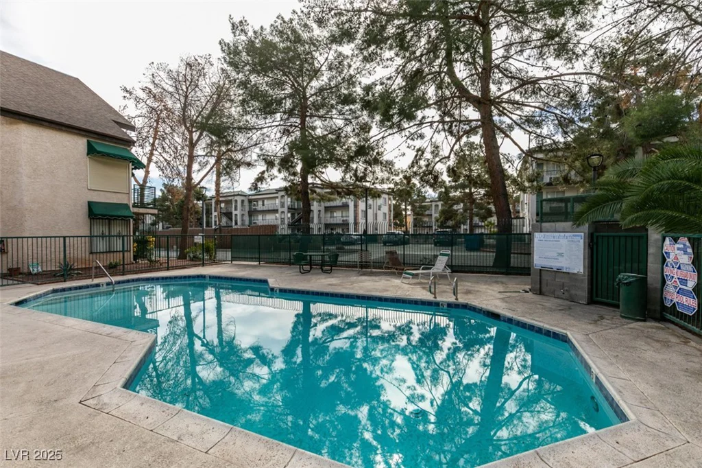 460 Elm, Las Vegas, NV 89169