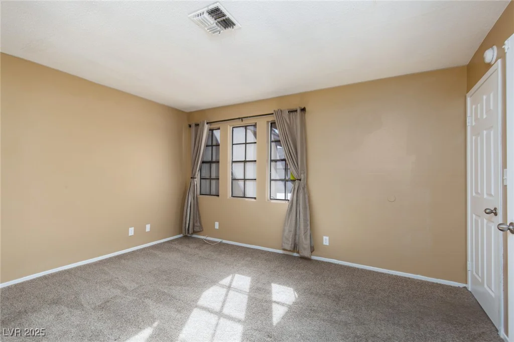 3990 Avebury, Las Vegas, NV 89121