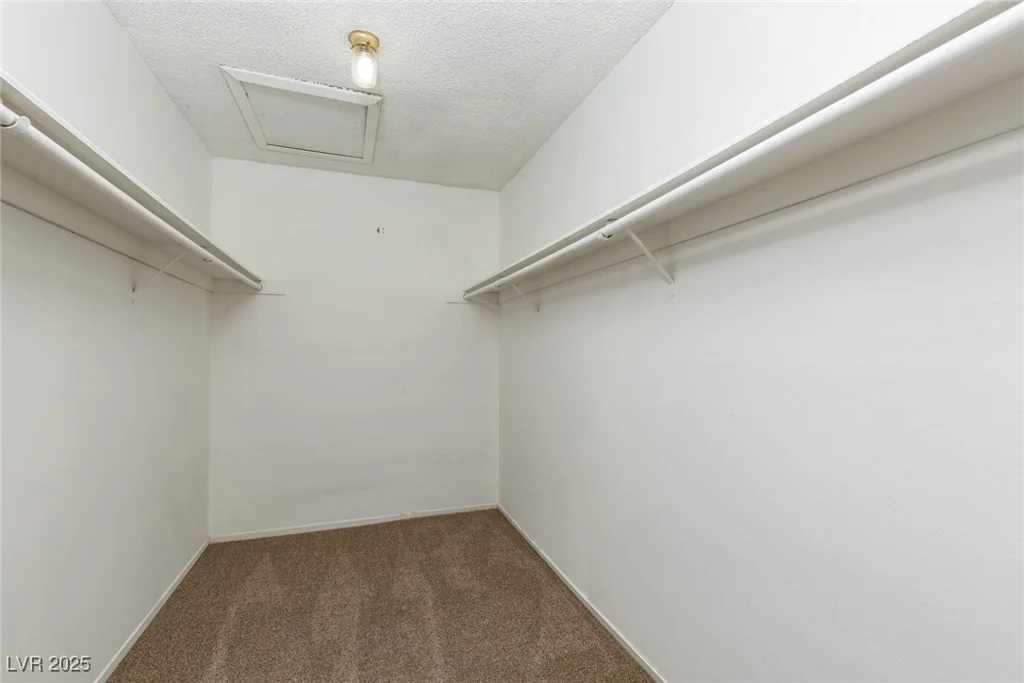 3990 Avebury, Las Vegas, NV 89121