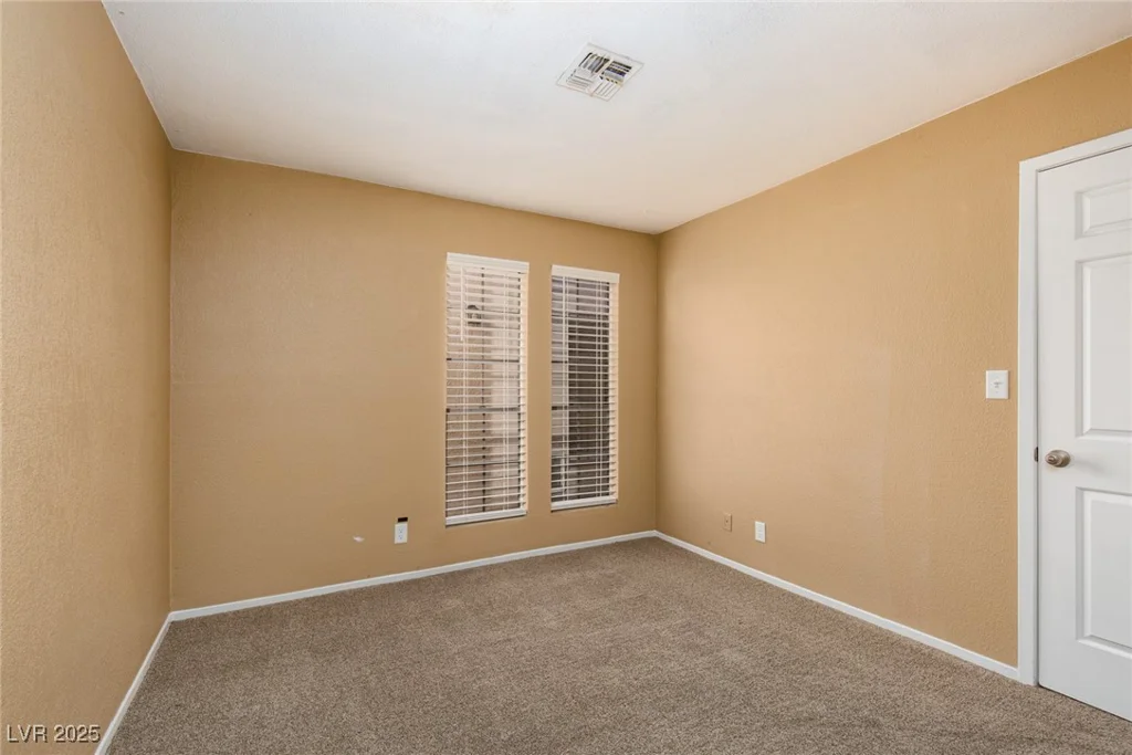 3990 Avebury, Las Vegas, NV 89121