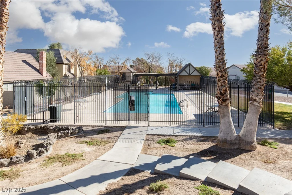 3990 Avebury, Las Vegas, NV 89121