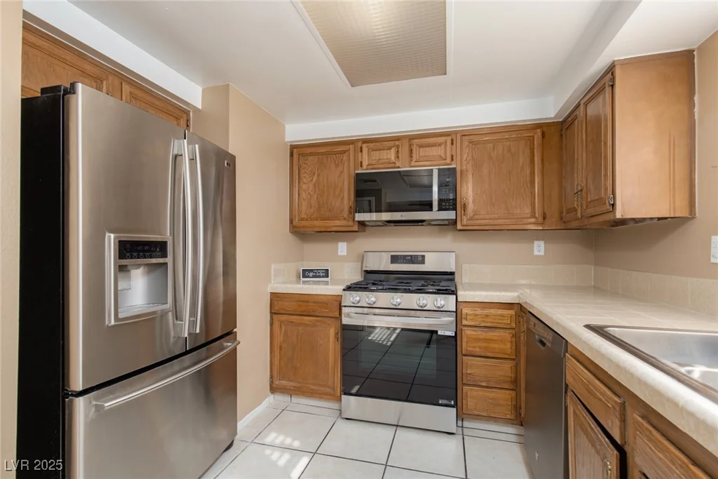 3990 Avebury, Las Vegas, NV 89121