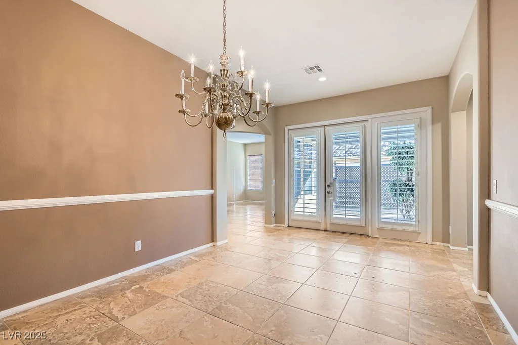 8109 Mountain Forest, Las Vegas, NV 89129