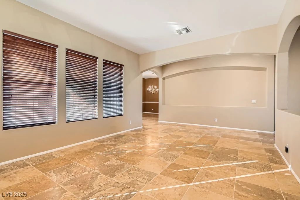 8109 Mountain Forest, Las Vegas, NV 89129