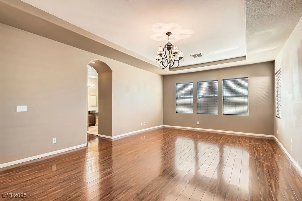 8109 Mountain Forest, Las Vegas, NV 89129