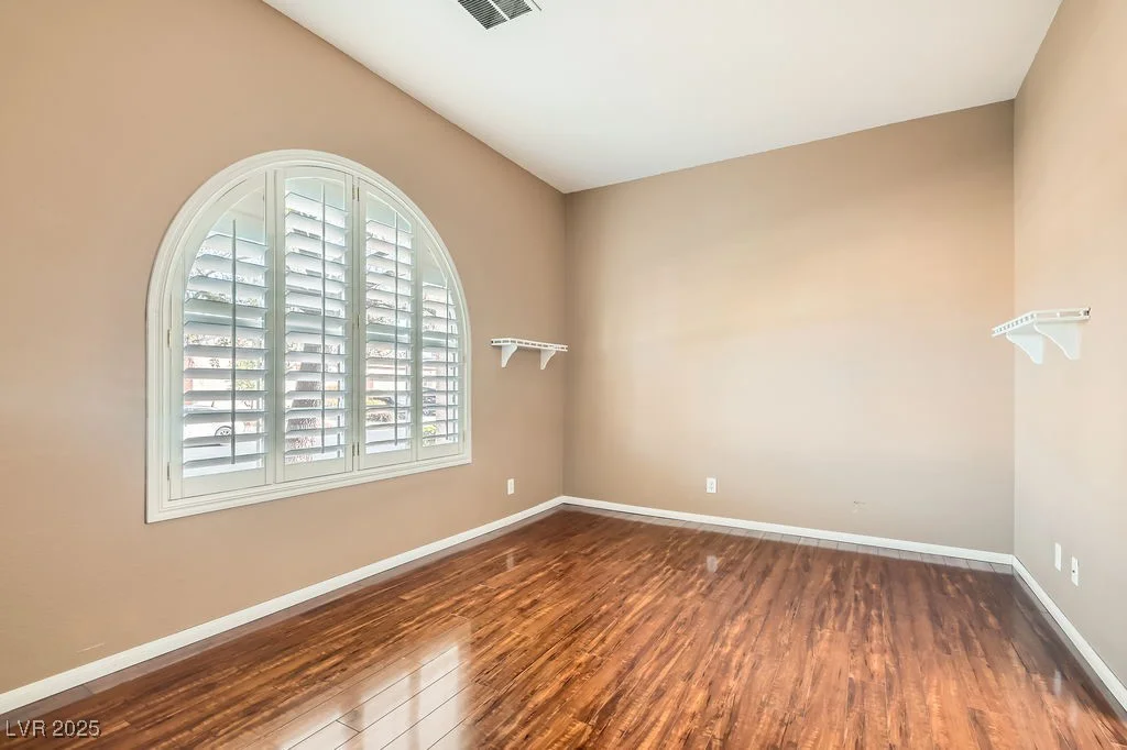 8109 Mountain Forest, Las Vegas, NV 89129