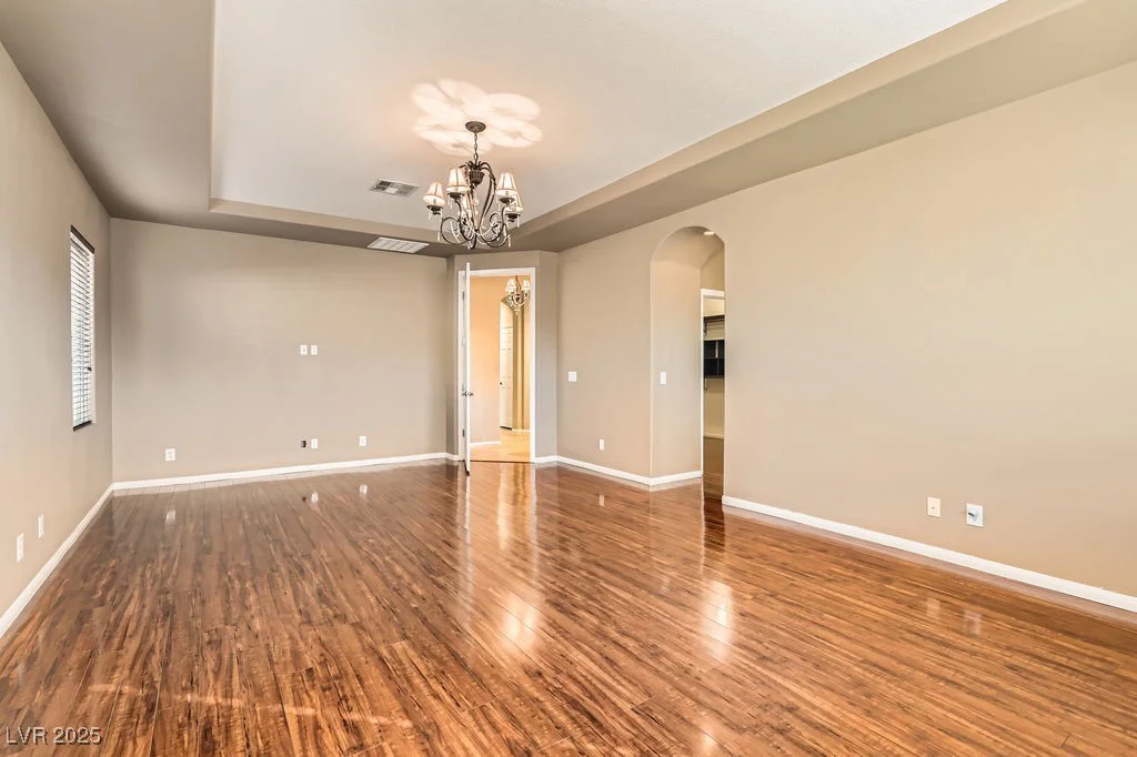 8109 Mountain Forest, Las Vegas, NV 89129
