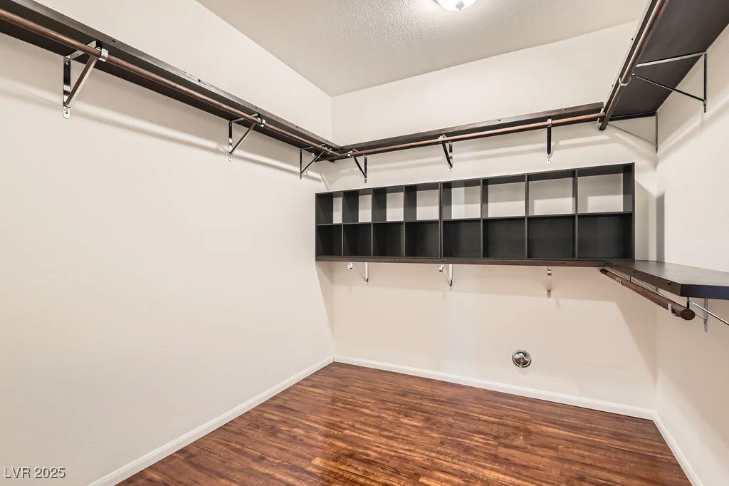 8109 Mountain Forest, Las Vegas, NV 89129