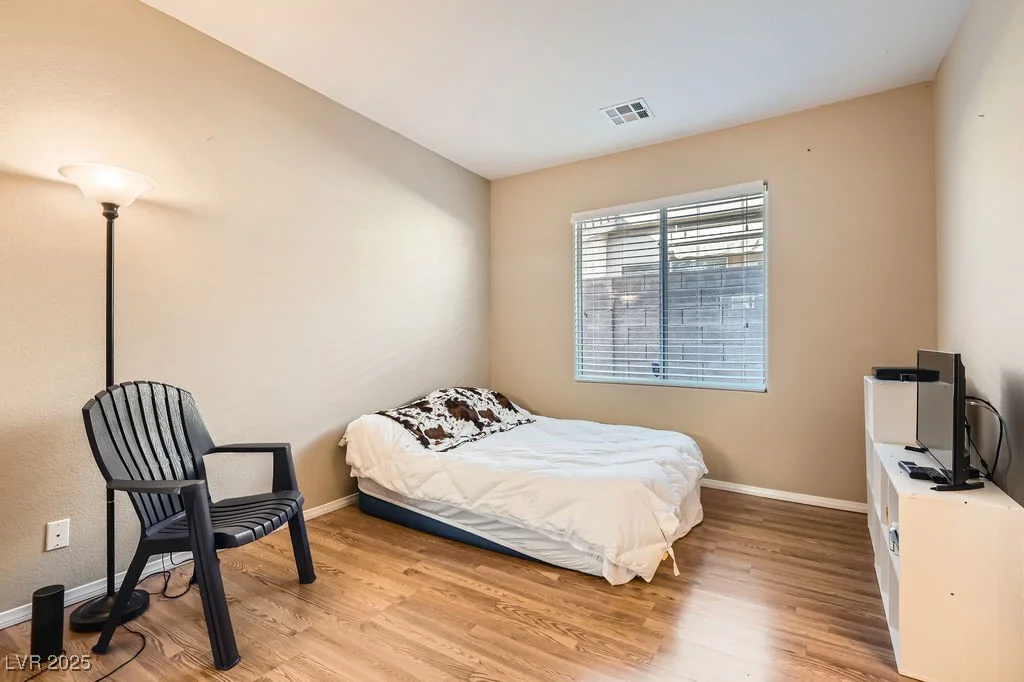 8109 Mountain Forest, Las Vegas, NV 89129