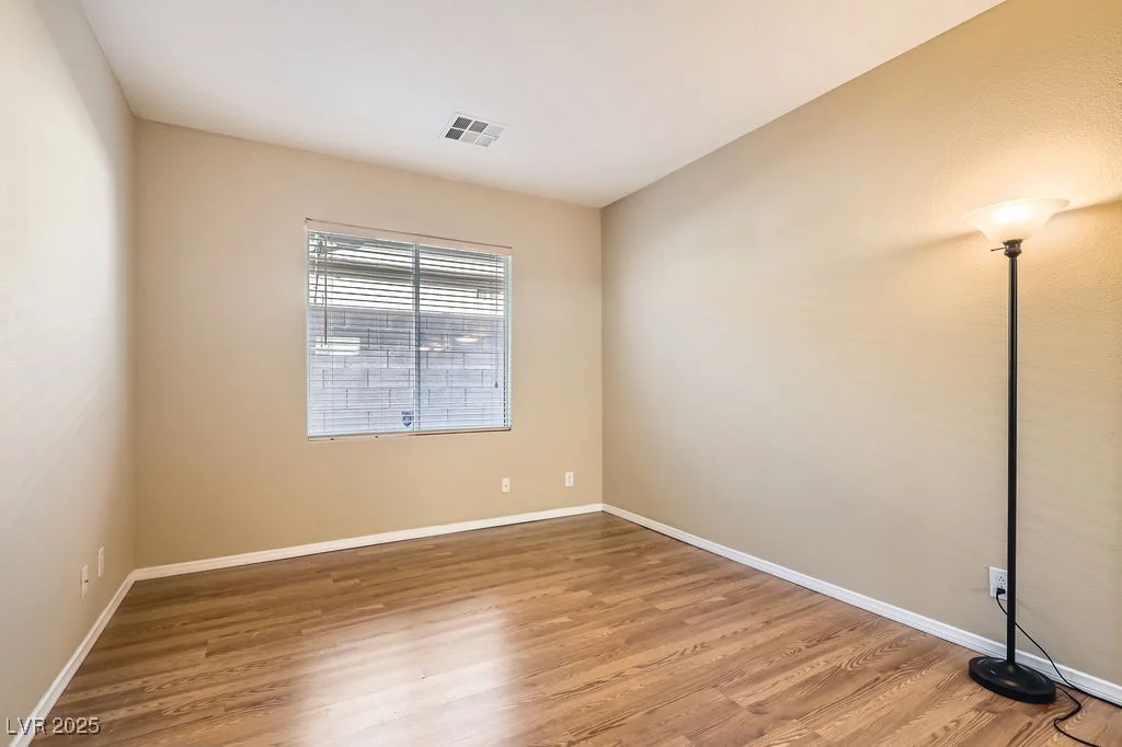 8109 Mountain Forest, Las Vegas, NV 89129
