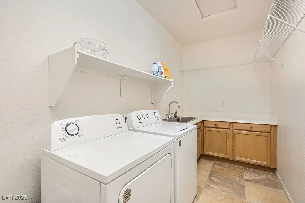 8109 Mountain Forest, Las Vegas, NV 89129