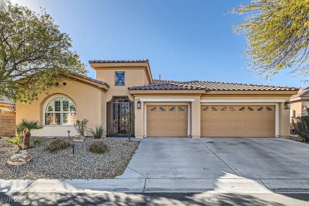 8109 Mountain Forest, Las Vegas, NV 89129